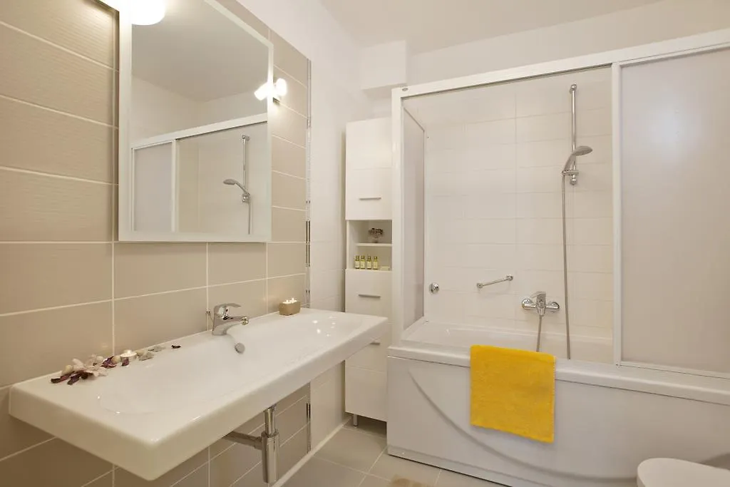 Casa M Rabac Apartment 0*,